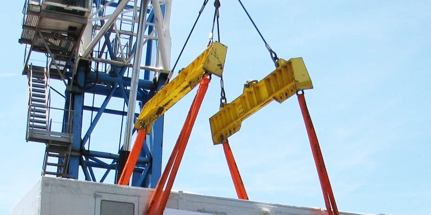 Master the art of cargo transportation using multi-wheel lifting slings